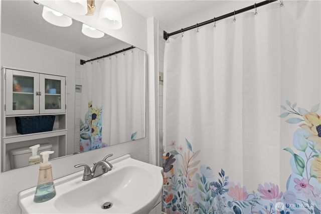 4121 S J Street, Tacoma, WA 98418