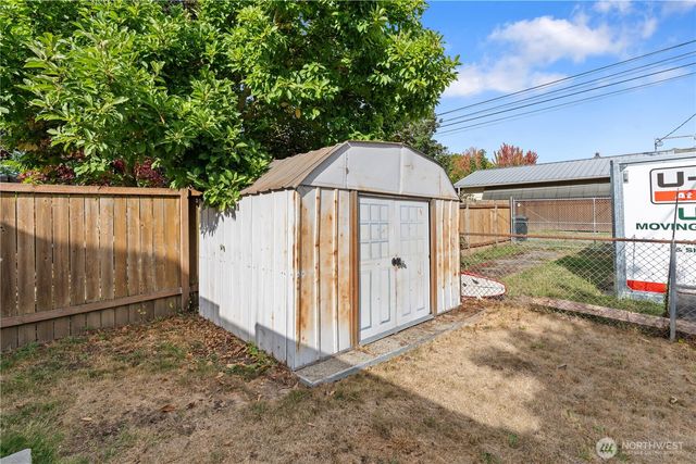 4121 S J Street, Tacoma, WA 98418