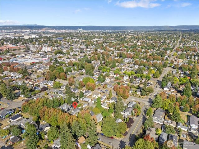 4121 S J Street, Tacoma, WA 98418