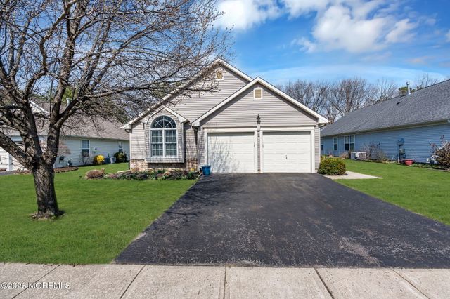 2735 Meadow Lake Drive, Toms River, NJ 08755