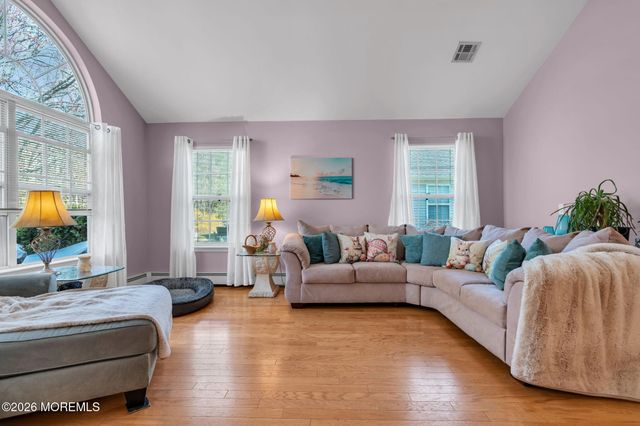 2735 Meadow Lake Drive, Toms River, NJ 08755