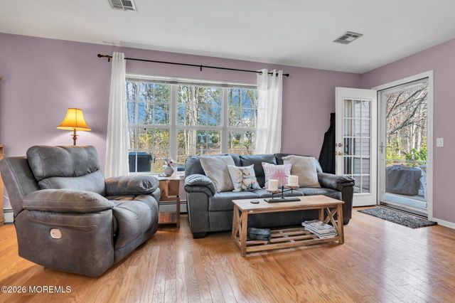 2735 Meadow Lake Drive, Toms River, NJ 08755