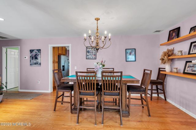 2735 Meadow Lake Drive, Toms River, NJ 08755