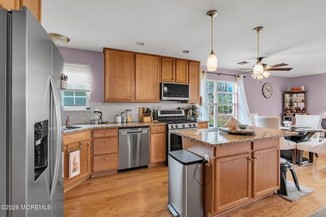 2735 Meadow Lake Drive, Toms River, NJ 08755