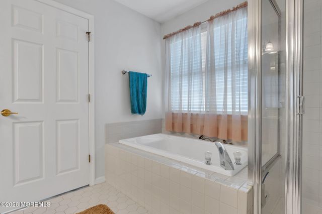 2735 Meadow Lake Drive, Toms River, NJ 08755