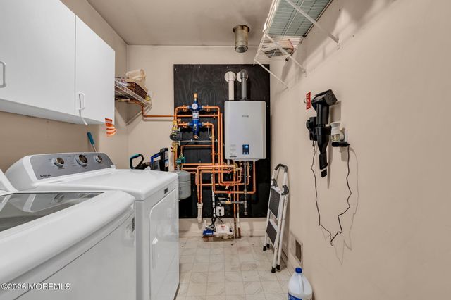 2735 Meadow Lake Drive, Toms River, NJ 08755