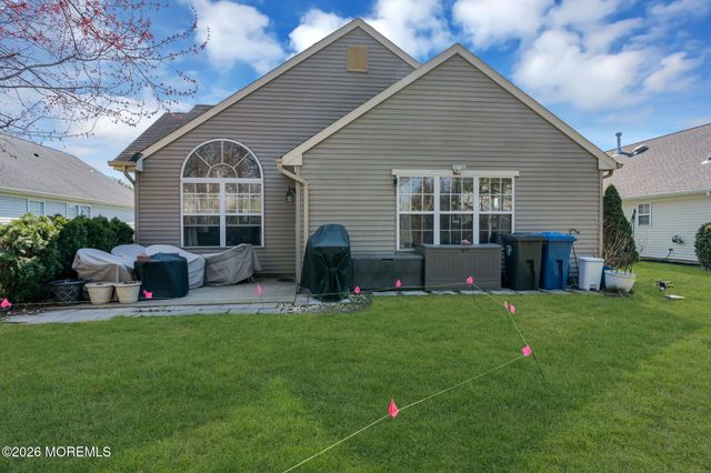 2735 Meadow Lake Drive, Toms River, NJ 08755