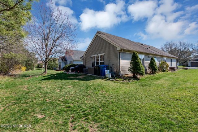 2735 Meadow Lake Drive, Toms River, NJ 08755