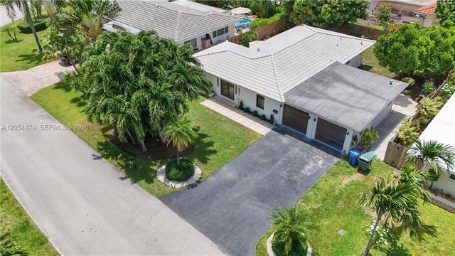 1892 NE 33rd Street, Oakland Park, FL 33306