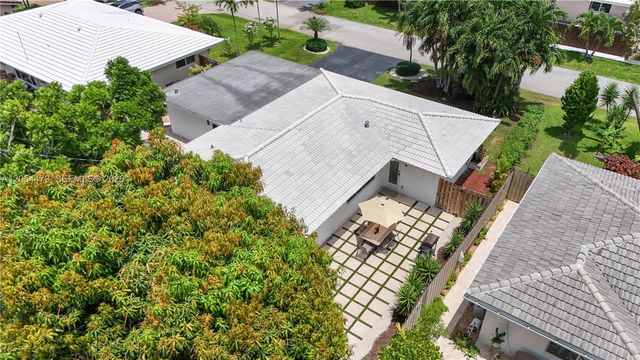 1892 NE 33rd Street, Oakland Park, FL 33306