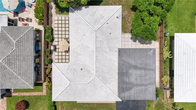 1892 NE 33rd Street, Oakland Park, FL 33306