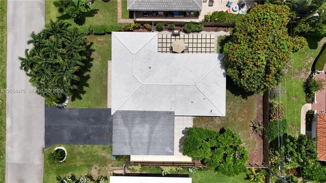 1892 NE 33rd Street, Oakland Park, FL 33306