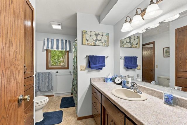 1815 ROOSEVELT STREET, Little Chute, WI 54140