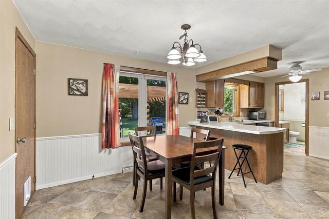 1815 ROOSEVELT STREET, Little Chute, WI 54140
