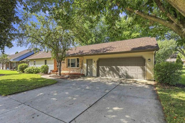 1815 ROOSEVELT STREET, Little Chute, WI 54140