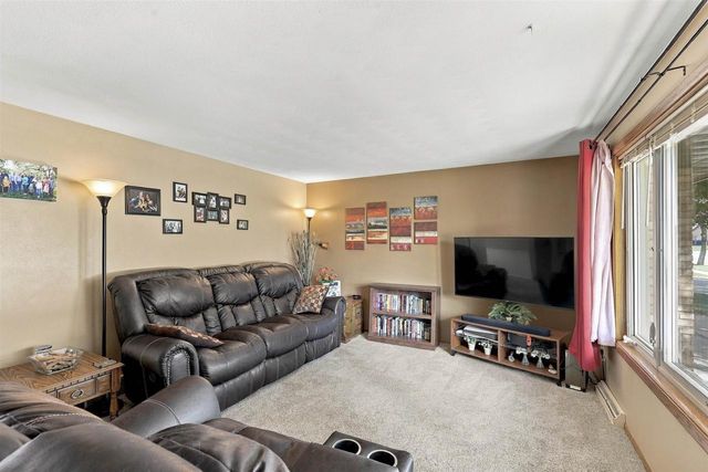 1815 ROOSEVELT STREET, Little Chute, WI 54140