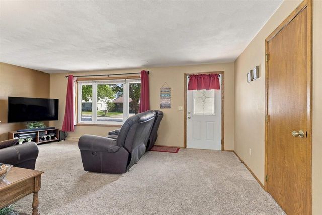1815 ROOSEVELT STREET, Little Chute, WI 54140