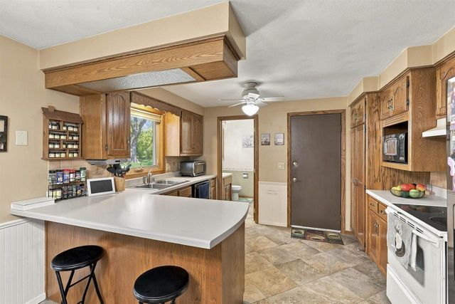 1815 ROOSEVELT STREET, Little Chute, WI 54140