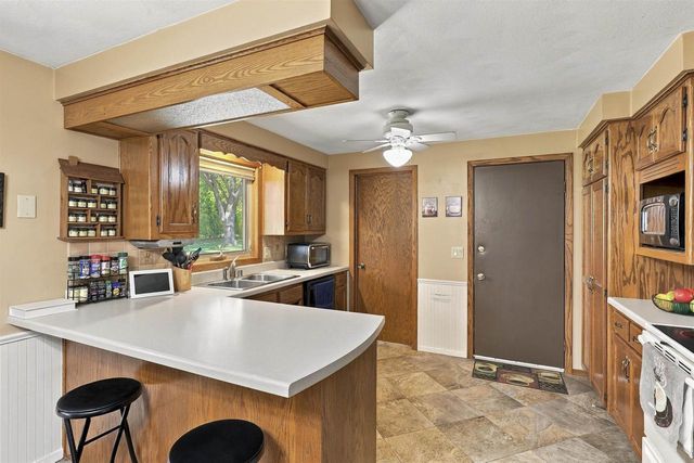 1815 ROOSEVELT STREET, Little Chute, WI 54140