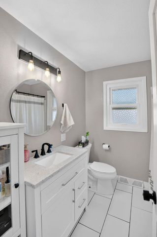 318 Westbourne Road, Waterloo, IA 50701