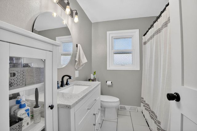318 Westbourne Road, Waterloo, IA 50701