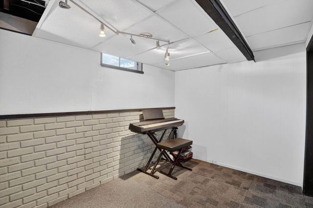 318 Westbourne Road, Waterloo, IA 50701