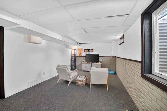 318 Westbourne Road, Waterloo, IA 50701