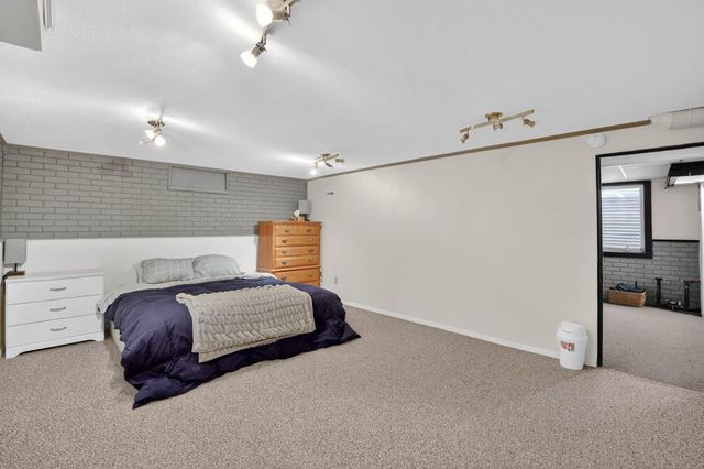 318 Westbourne Road, Waterloo, IA 50701