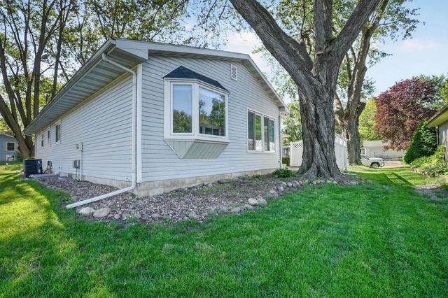 318 Westbourne Road, Waterloo, IA 50701