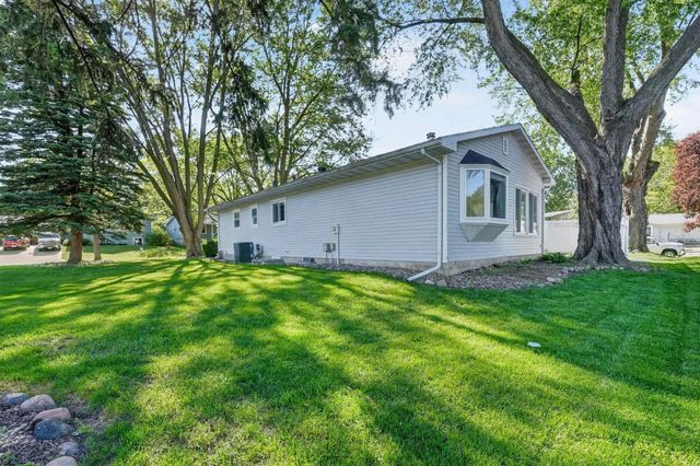 318 Westbourne Road, Waterloo, IA 50701