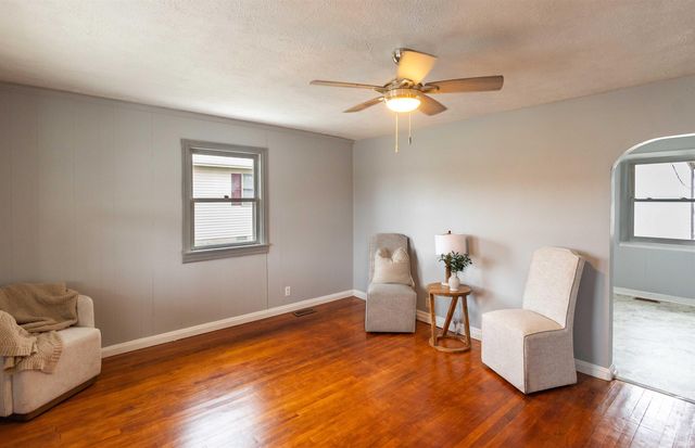 844 W Frank Street, Mitchell, IN 47446