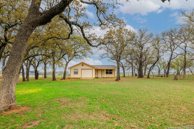 1416 Countryside Bend, Fredericksburg, TX 78624