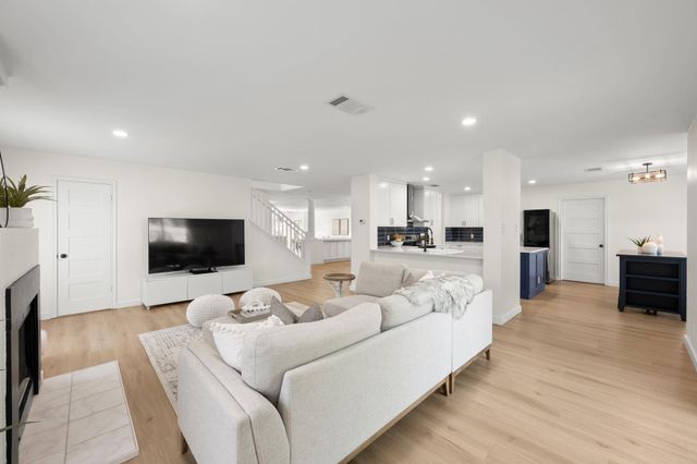 8504 Aoudad TRL, Austin, TX 78749