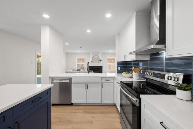 8504 Aoudad TRL, Austin, TX 78749