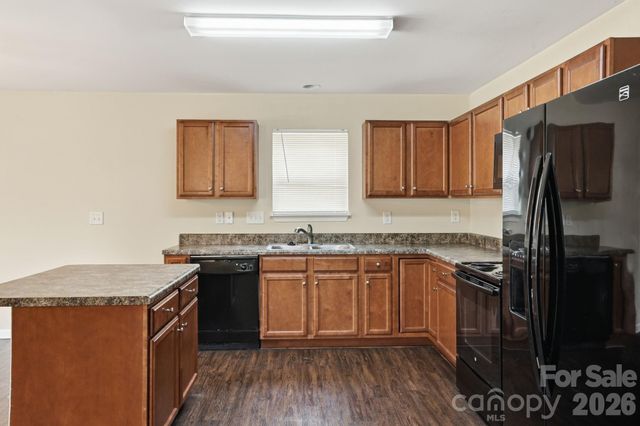 5056 Broad Leaf Court, Dallas, NC 28034