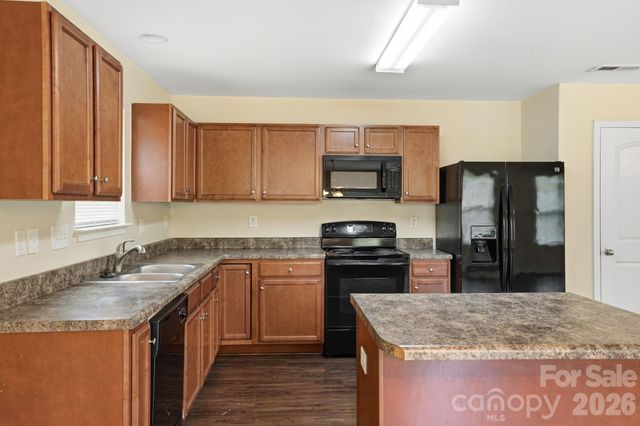 5056 Broad Leaf Court, Dallas, NC 28034