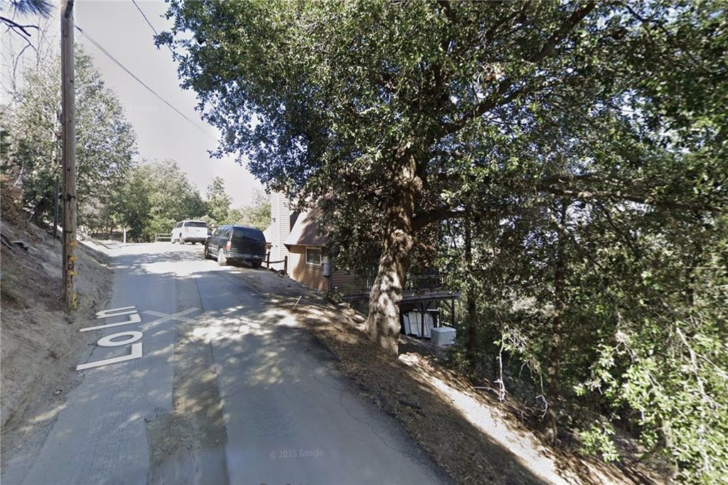 23657 Lo Ln, Twin Peaks, CA 92391