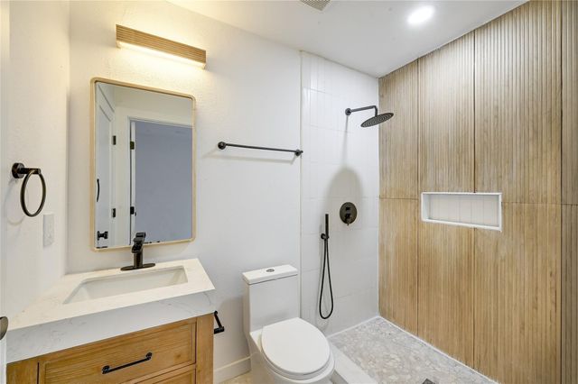 2404 Santa Rita ST, Austin, TX 78702