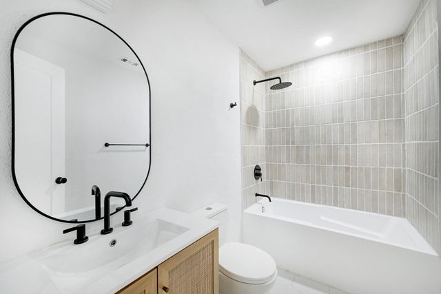 2404 Santa Rita ST, Austin, TX 78702