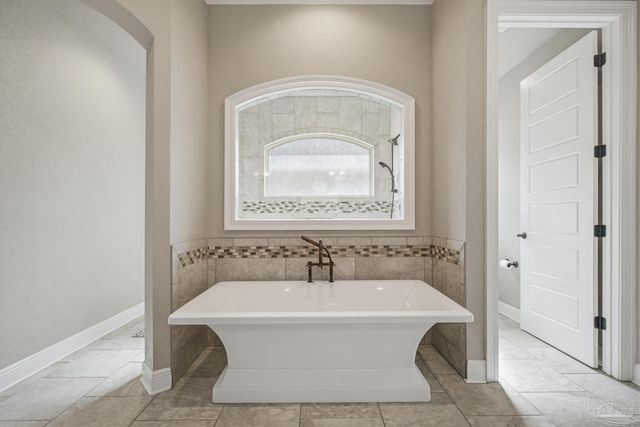 5871 Huntington Creek Blvd, Pensacola, FL 32526
