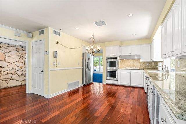 5300 Blanco Avenue, Woodland Hills, CA 91367