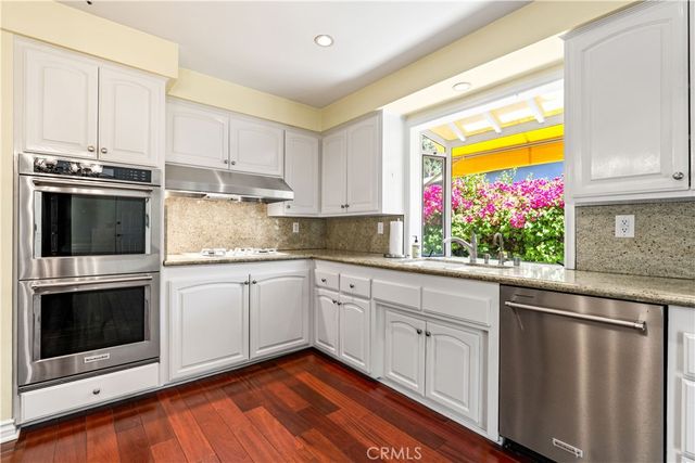 5300 Blanco Avenue, Woodland Hills, CA 91367