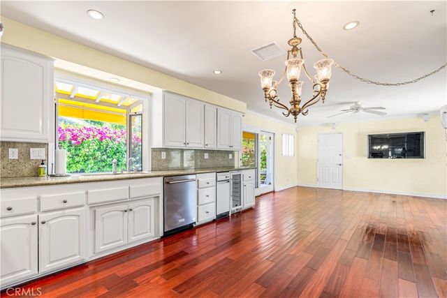 5300 Blanco Avenue, Woodland Hills, CA 91367