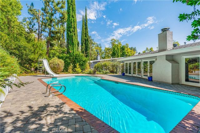 5300 Blanco Avenue, Woodland Hills, CA 91367