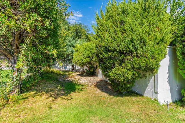 5300 Blanco Avenue, Woodland Hills, CA 91367