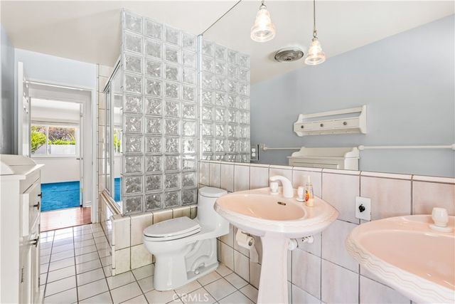5300 Blanco Avenue, Woodland Hills, CA 91367