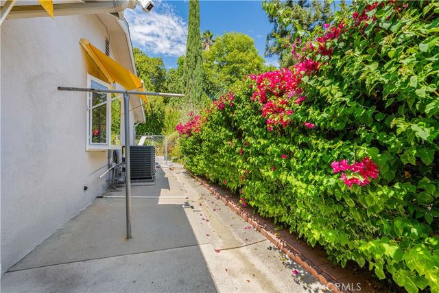 5300 Blanco Avenue, Woodland Hills, CA 91367