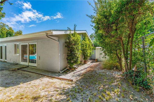 5300 Blanco Avenue, Woodland Hills, CA 91367