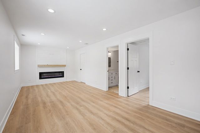 4147 Amelia Avenue, Lyons, IL 60534