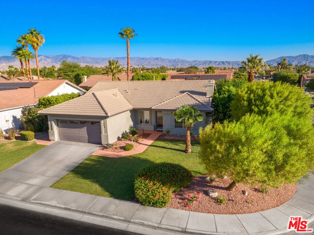 1602 Olga Way, Palm Springs, CA 92262